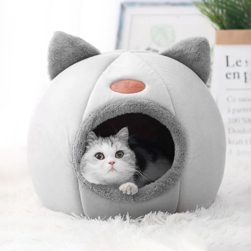 Cozy Deep Sleep Winter Cat Bed