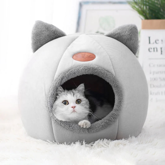 Cozy Deep Sleep Winter Cat Bed